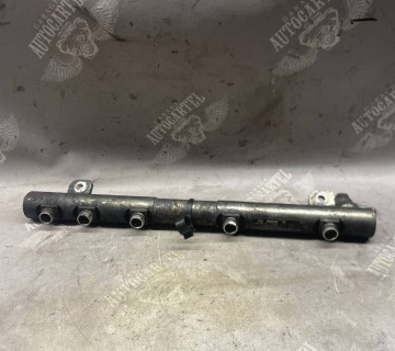 Паливна рейка (без датчика) Mercedes Sprinter W906 2.2cdi ОМ642 a6460701895