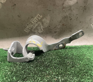 Петля кришки багажника ліва Audi A3 8P 8p4827299a