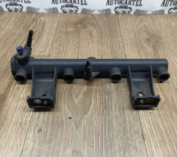 Паливна рейка Citroen Berlingo 1.6 16V 1996-2008 9650764780