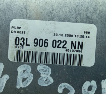 03l906022nn Блок управління двигуном AUDI A4 B8 2.0 TDI