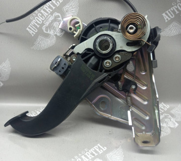 Педаль ручного гальма MERCEDES-BENZ MGLK a2044200484
