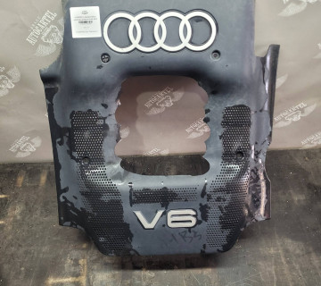 078103927p Декоративна накладка двигуна audi a6c5