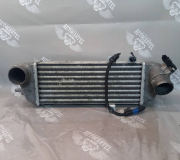 Радіатор інтеркулера KIA Ceed, Hyundai i30 1.6-2.0 CRDI 28271-2a610