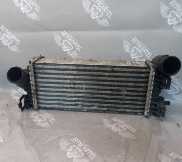 Радіатор інтеркулера Ford C-max 2 Focus III mk 3 cv61-9l440-vc