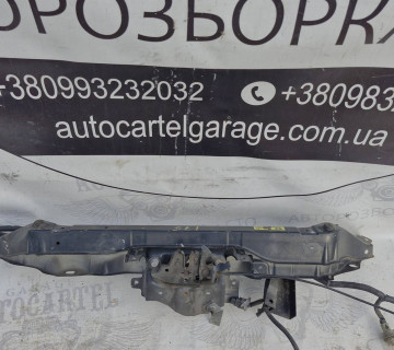 Планка телевізора нижня Nissan Versa Note 13-19