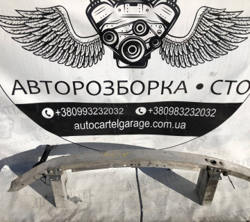 Mglk підсилювач переднього бампера Mercedes