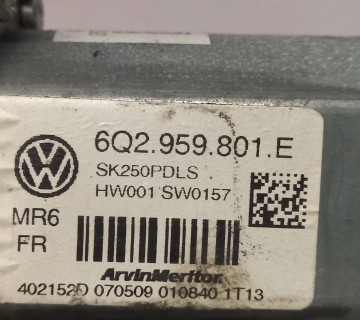 6q2959801e Моторчик склопідйомника правий передній Volkswagen T5 Skoda Fabia2003-2015