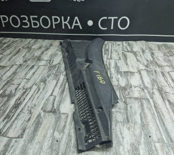 156063373 Декоративна накладка під лобове скло жабо праве Alfa Romeo 159 2005—2011