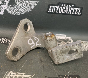3c0831402c Верхня петля передніх правих дверей Volkswagen Passat B6 2005-2010