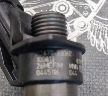 0445116044 форсунка BOSCH Toyota-Yaris 1.4D4D 0445116044