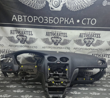 Передняя панель, торпедо, торпеда, Ford Focus MK 2