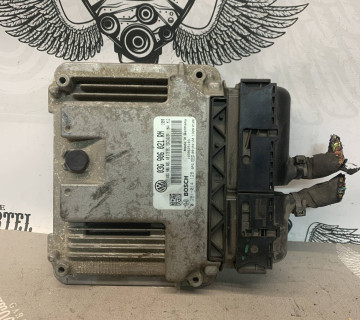 Блок керування двигуна VW TOURAN 1.9 TDI 03g906021rn