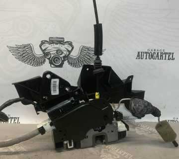 Замок двері передній правий електр 4 піна Mercedes E-class W212 a20472001835