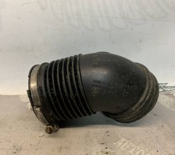 Повітряний патрубок BMW E87 E90 13717532755