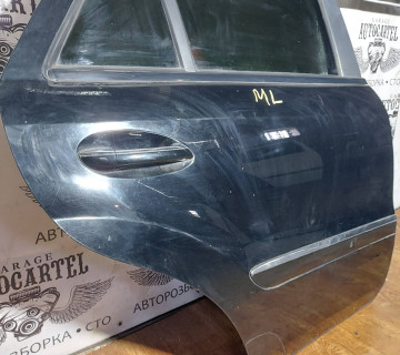 Двері задні праві Mercedes ML W164 2005-2011 D60039