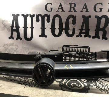 Решітка бампереа Volkswagen Golf 4 21920202