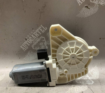 Моторчик склопідйомника передній правий VW Golf 7 5q4959802b