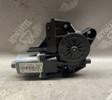 Моторчик склопідйомника передніх правих дверей Renault Scenic 3 807302741r