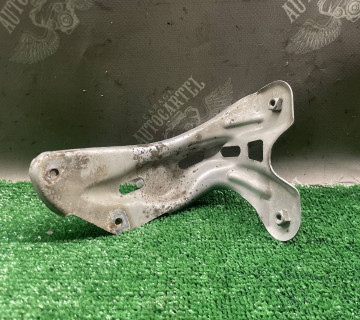 Кронштейн переднього лівого крила Volkswagen Golf V Jetta V 1k5821137