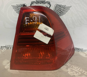 Ліхтар правий зовнішній BMW 3-series E91 дефект 7160062
